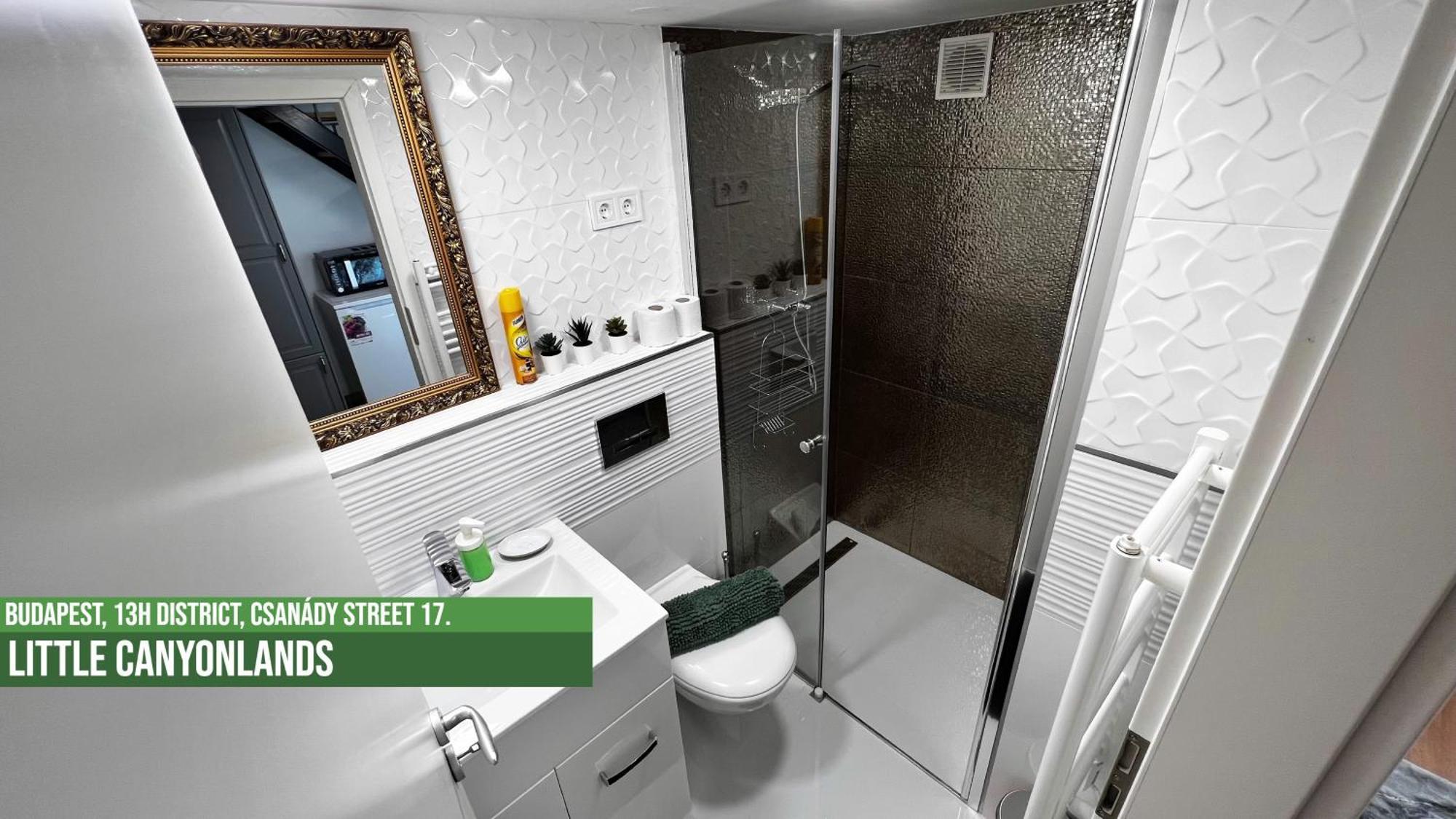 Little Americas Westend Mall Apartments بودابست المظهر الخارجي الصورة